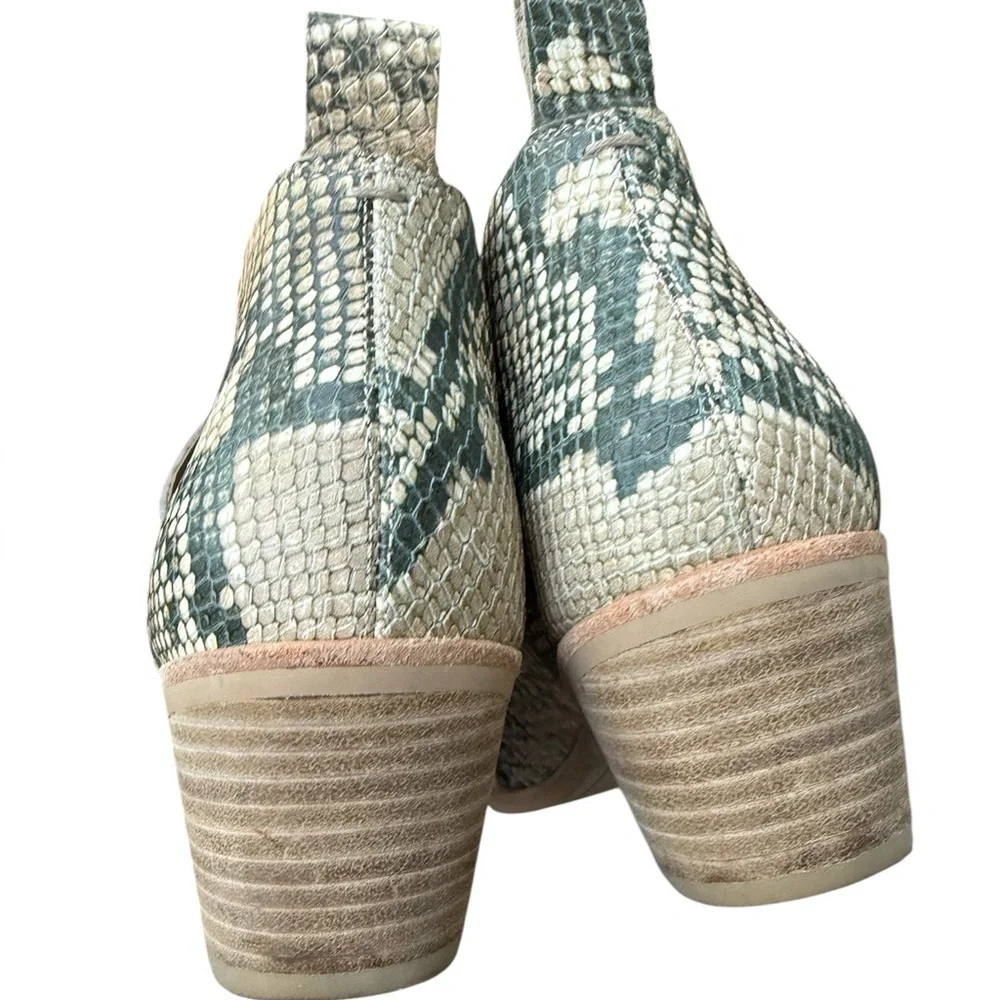 Dolce Vita Snakeskin Sher Perforated leather open side v cut Booties size 8
